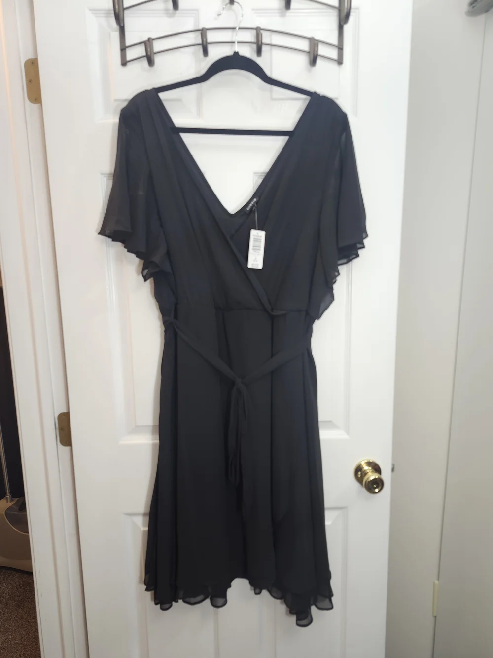 Torrid Black V-Neck Flutter-Sleeve Wrap Dress with Waist Tie, Torrid 3 = 3X,NWT